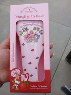 Hairbrush Strawberry Shortcake