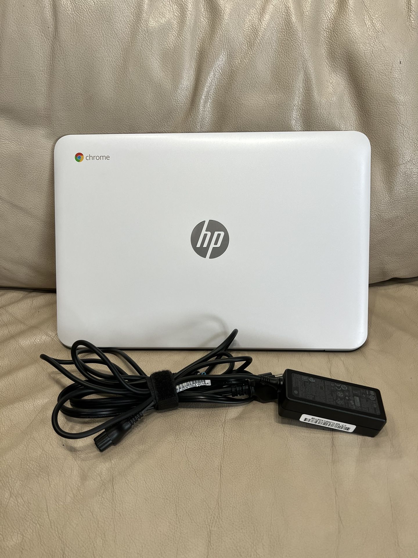 HP Chromebook 14-ak045wm Intel Celeron 4gb RAM 16gb SSD Laptop