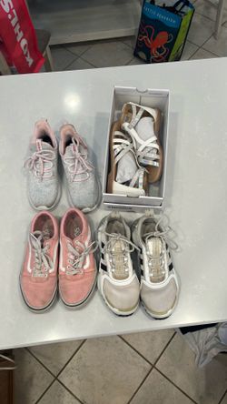Girls shoes