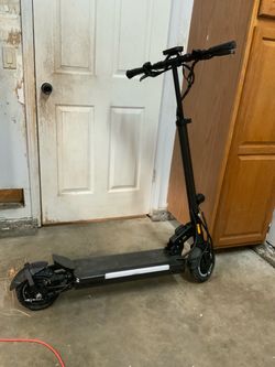 Black Electric Scooter with Folding Stem