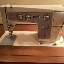 VINTAGE KENMORE SEWING MACHINE WITH SEWING TABLE