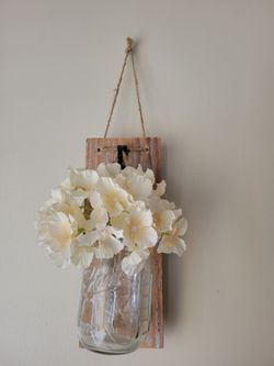 Rustic Wood Mason Jar Wall Hanging