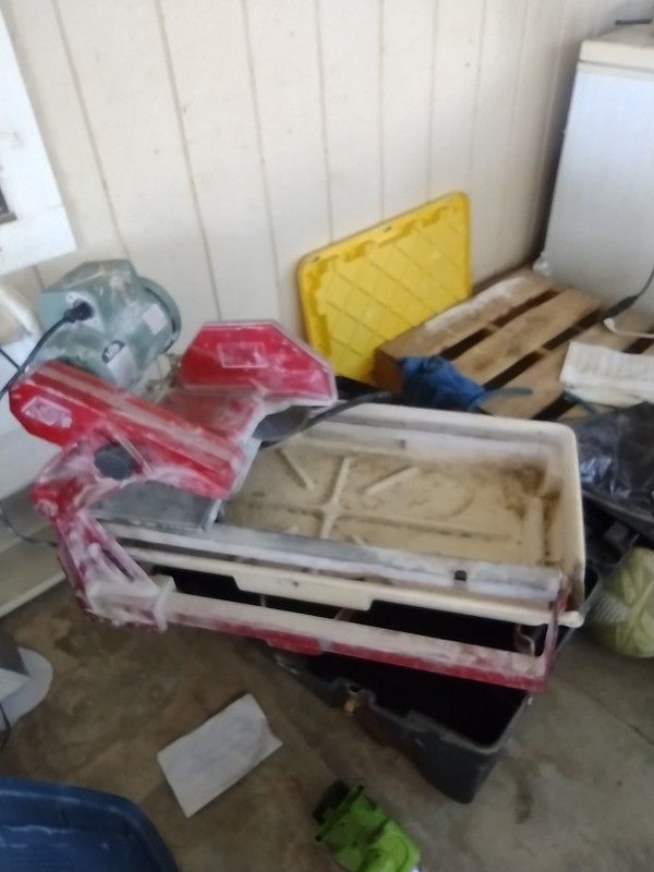 Wet Tile Saw