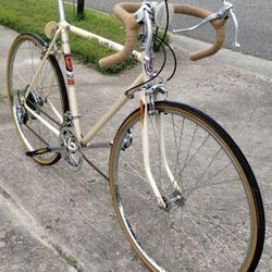 Vintage 27" KIA 10 - Speed Road Bike/Touring Bike 