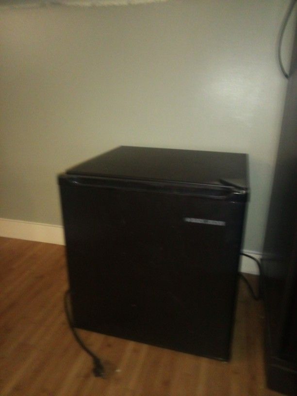 Mini Fridge
