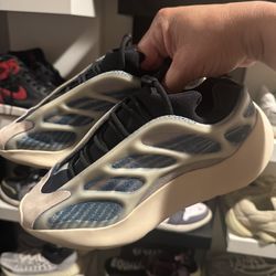Adidas Yeezy 700 V3 Kyanite