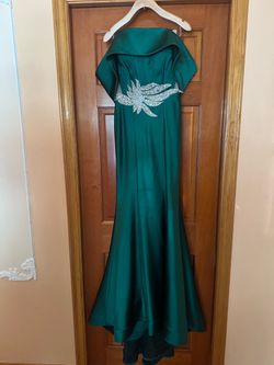 Emerald Green Off-Shoulder Formal Gown