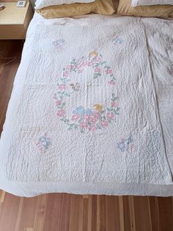 Heirloom Quality Vintage 1930s Baby Quilt