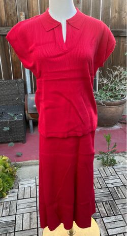 Red Knit Skirt Set Size L, new