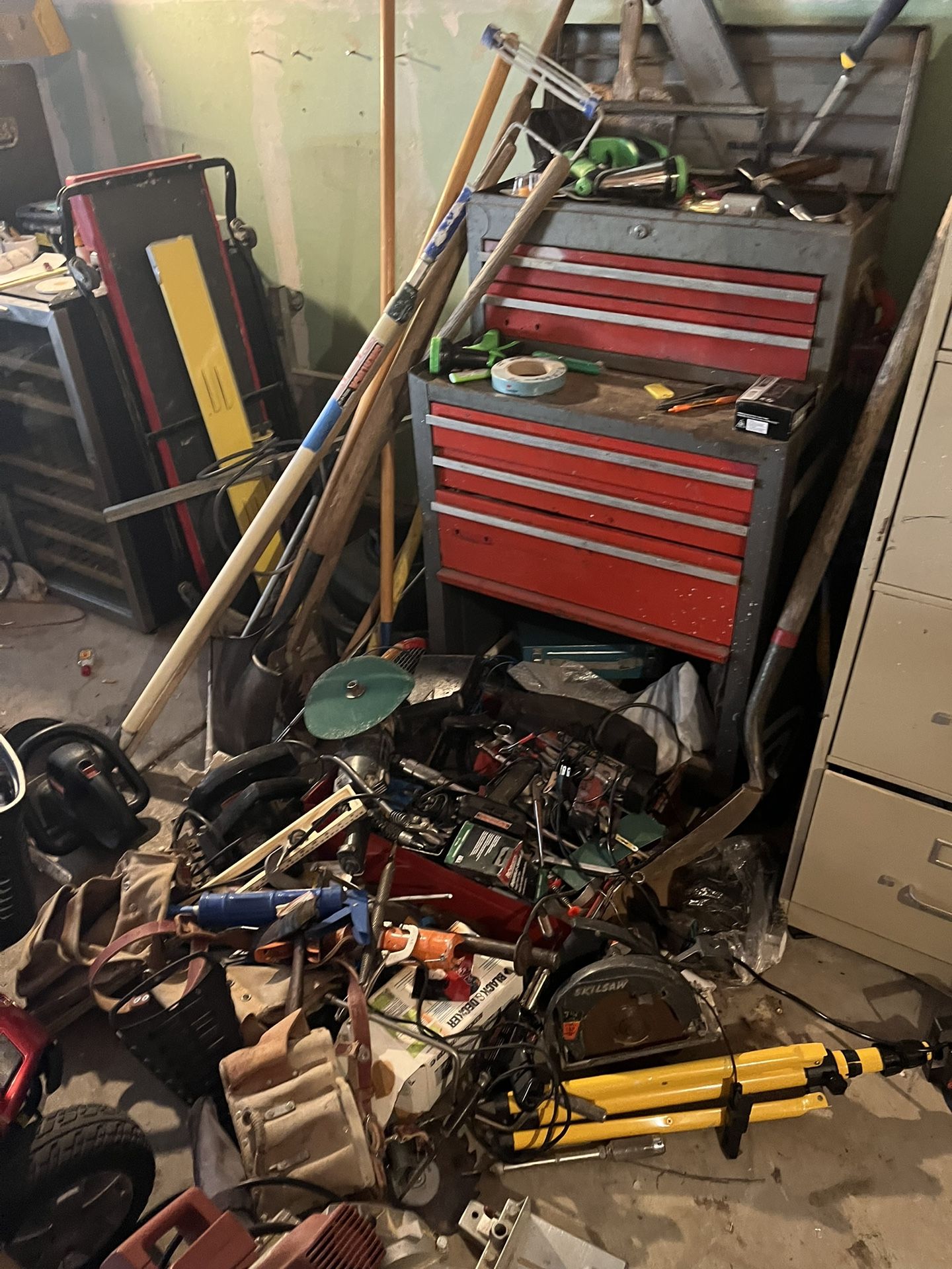 Tool Sale (first Come First Served ) I Have To Leave These In My Storage After 2 Am . Call Me If Need Be (contact info removed) Jay