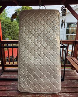 Twin mattress