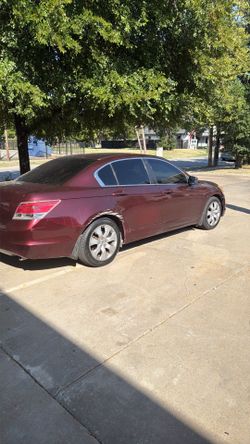 Honda accord 08 willing to trade mostly or 3,300