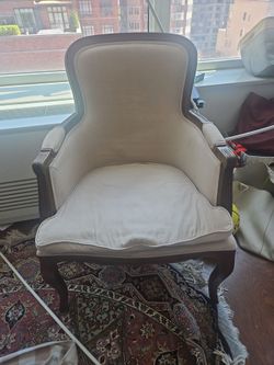 Antique style chair pickup only