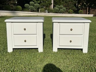 Very Heavy REFINISHED Mahogany Vintage nightstands $249 for both! CAN DELIVER!