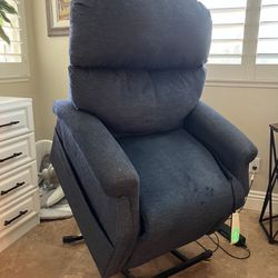 Power Recliner With Lift