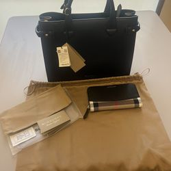 Burberry Purse With Wallet