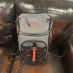 Titan Deep Freeze Backpack Cooler – Model 9706-01