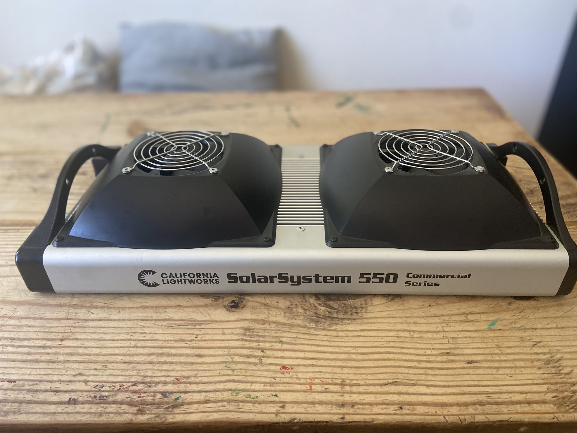 California Lightworks SolarSystem 550 Commercial LED Grow Light – Full Spectrum, Low Hours