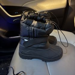 Rain/Snow Boots Kids Size 3y