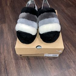 UGG Women’s Fluff Yeah Slide, Women’s Size US 9/ EU 40 Black/Grey/White 