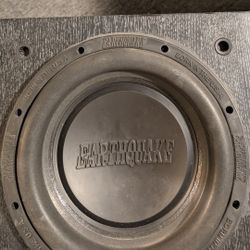 Earthquake Supernova Powered Subwoofer