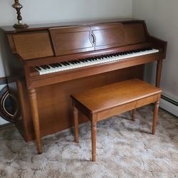 WURLITZER ELECTRIC PLAYER PIANO MODEL 1203 FRUITWOOD WITH BENCH