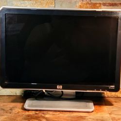 HP-LCD- Monitor HP-W 1907 19" Wide Flat Panel Monitor • It Delivers A Superb Viewing Experience 