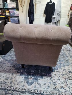 Tufted Upholstered Accent Chair