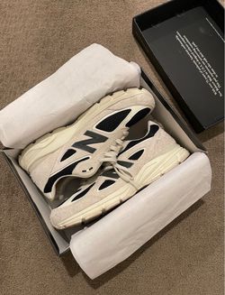 New Balance 990v4
