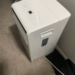 MIDEA Portable A/C Unit (8,000 BTU)