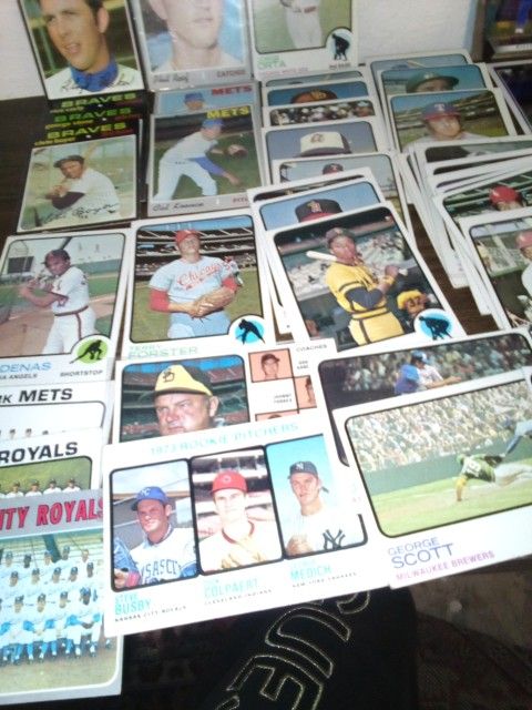 Football And Baseball Cards Lot