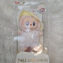 Labubu Mokoko fall into Spring close to sweet valentine pink heart nose scent