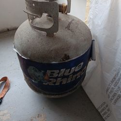 Propane Tank 15 Gal - 1/4 To 1/2 Full