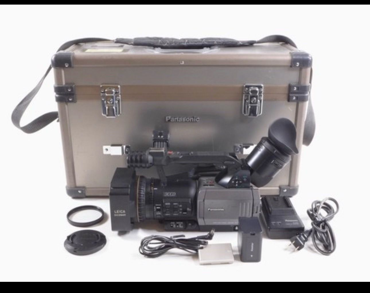 panasonic ag-dvx100A with case