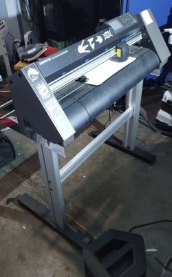 Graphtec CE7000-60 Vinyl Cutter / Plotter – Lightly Used