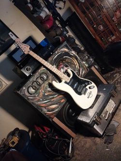 Fender Squier Stratocaster Hard Rock.