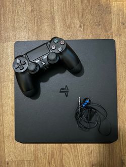 PlayStation 4 Console Bundle - PS4+ Controller & 3 Games