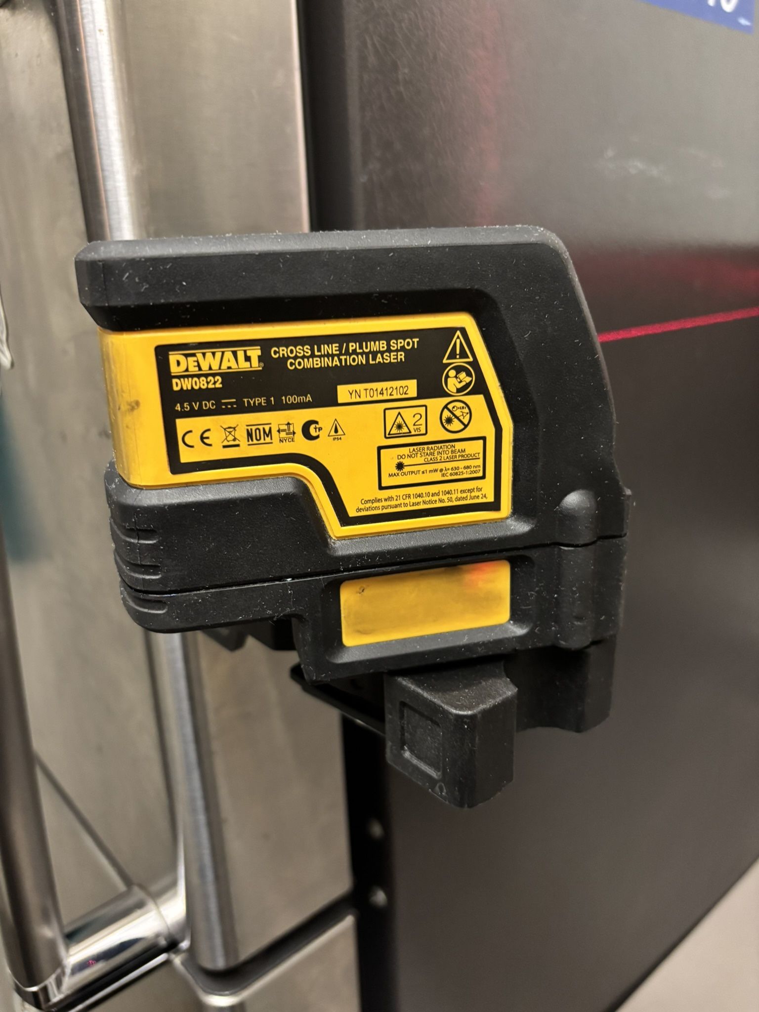 Dewalt Line (vertical & Horizontal) & Sort Laser.