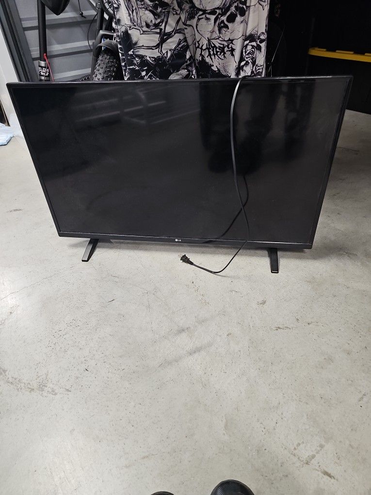 40 LG Tv
