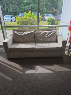 FREE COUCH