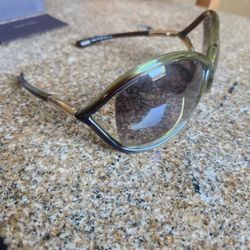 Sunglasses- Tom Ford 