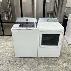 GE Profile 4.9 cuft top load washer and gas dryer with agitator 