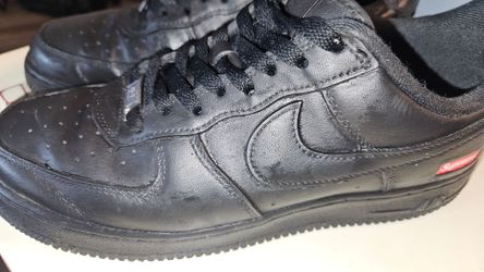 Black supreme AF1 size 8