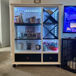 Bookshelf/Bookcase