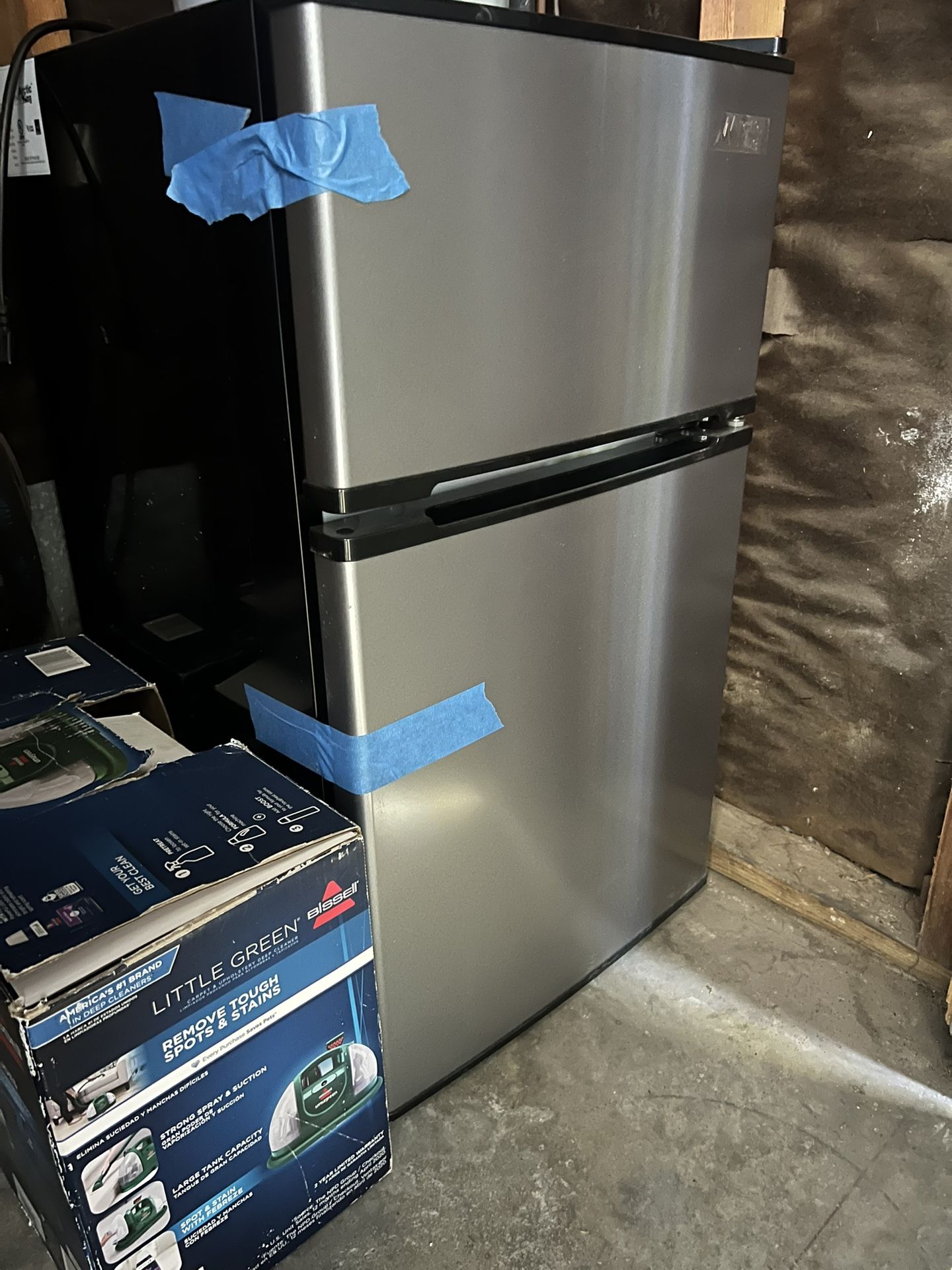Mini Fridge 