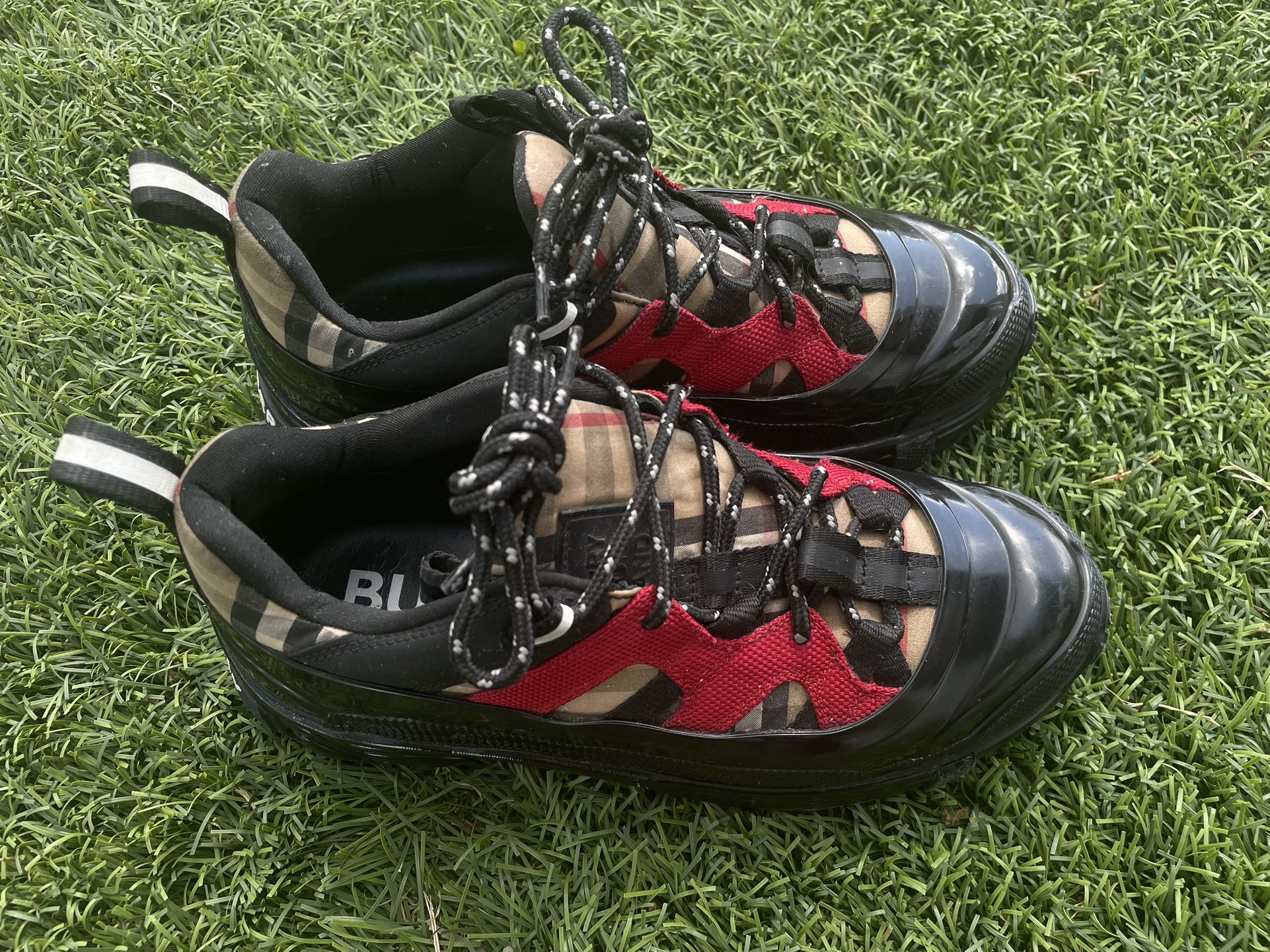 Burberry author Chunky Sneakers