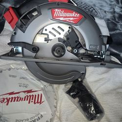 Milwaukee 2732-20 M18 FUEL 7-1/4 in. Circular Saw