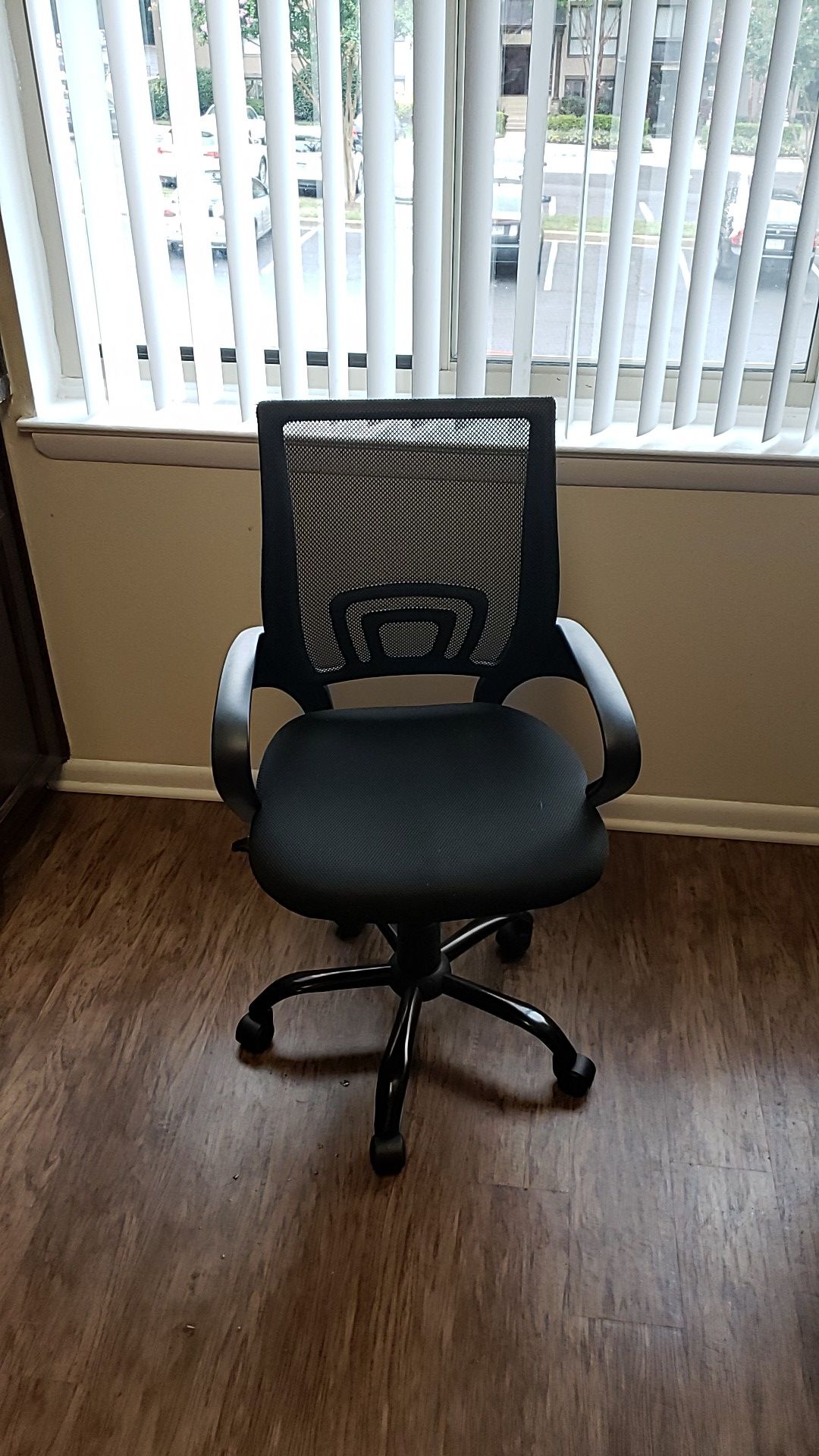 One roller office chair and six office chairs