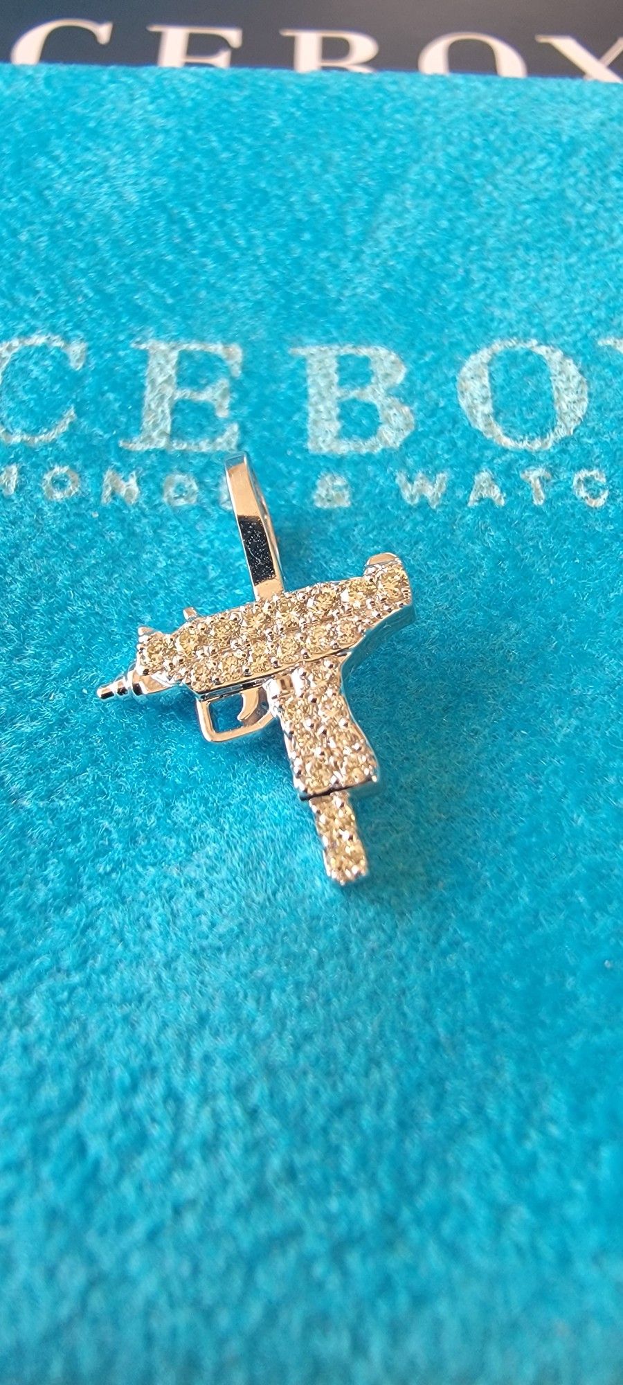 Uzi Diamond Pendant 14k Solid Gold .15 Ctw