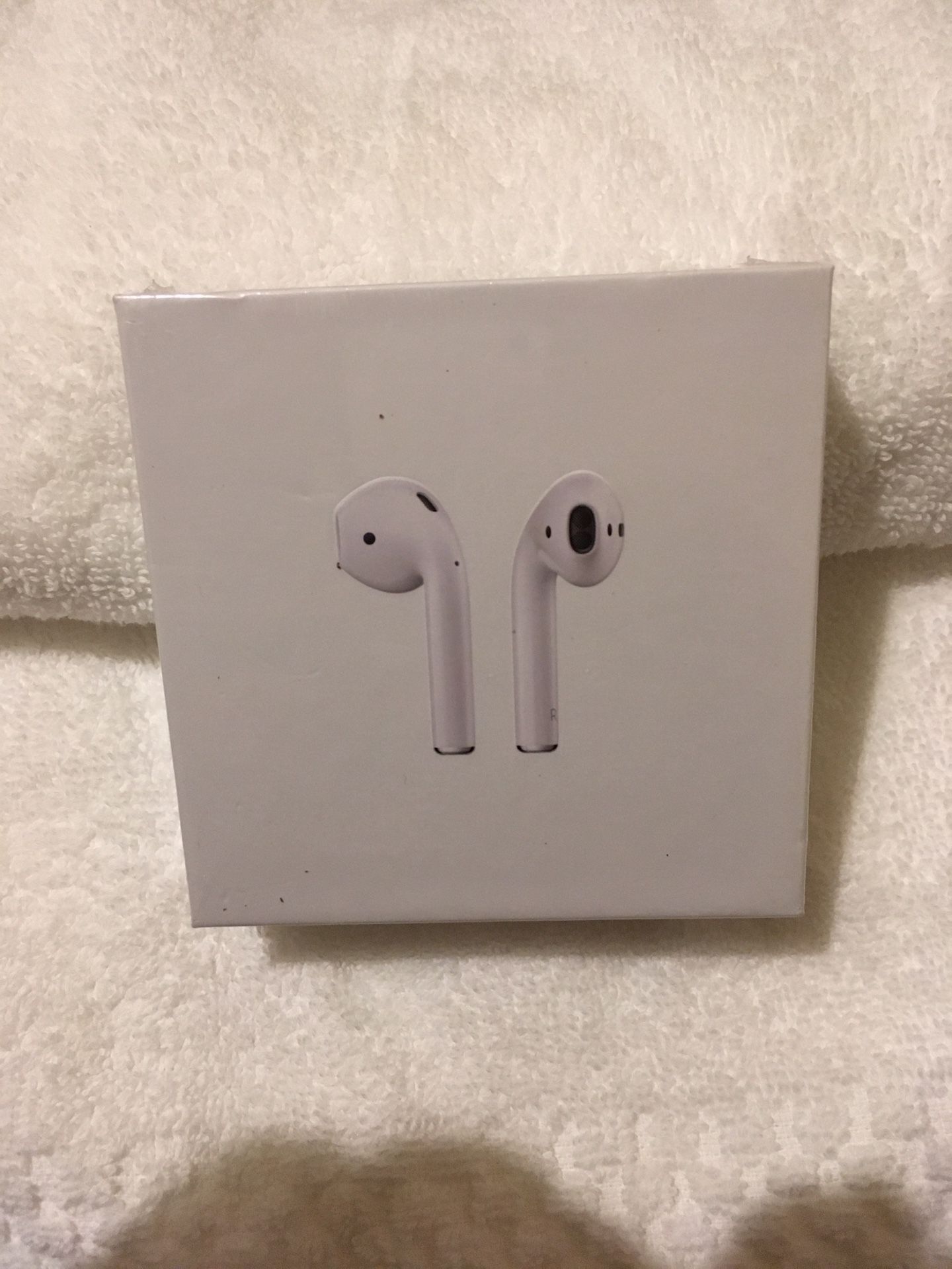 Apple AirPods 2nd Generation (Brand New Sealed Box )